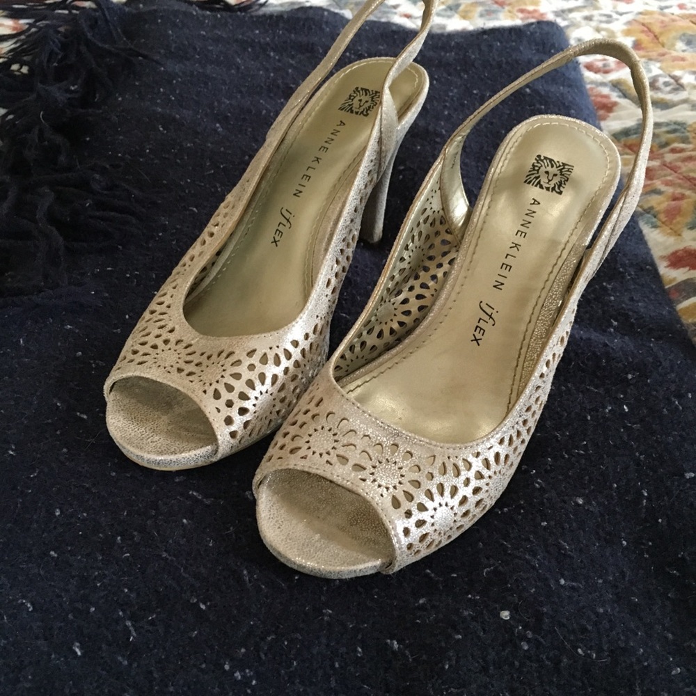 *Free with Purchase* Anne Klein “Odea” slingback heels